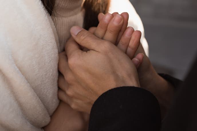 年上の彼氏と付き合うと悩みやすいポイントは?
