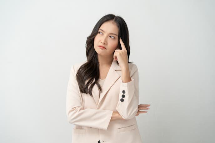 素行が悪い人に絡まれないよう、ある程度の距離を保って付き合いましょう。