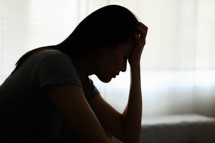 忘れられない恋をしている女性心理とは|気になる本音を解説