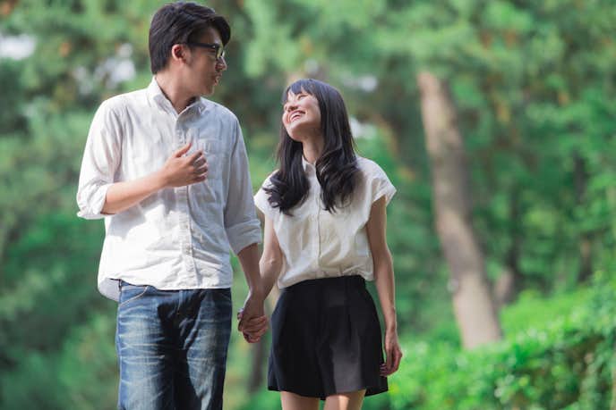 恋愛は追う派の女性の心理|メリット&デメリットを交えて解説!