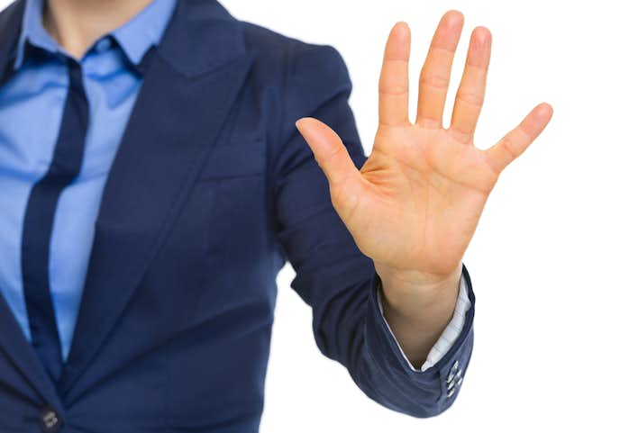 男性が壁ドンする時に気をつけるべき注意点3つ