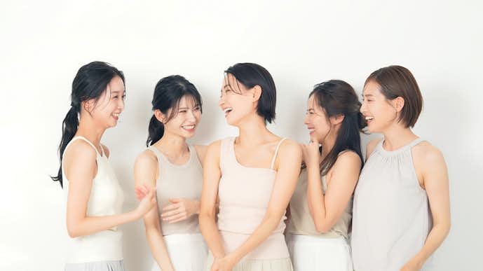 愛され女子になる方法とは?周囲から好かれる人になるコツを紹介