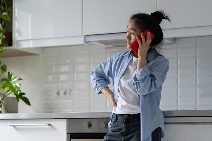 男友達から頻繁に電話がかかってきた時の最適な対処法は?
