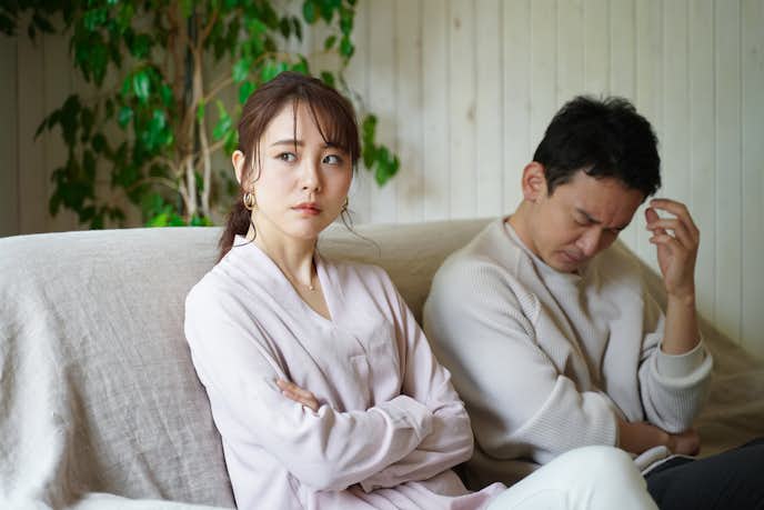 旦那にイラッとする!多くの女性が旦那をうざいと感じる瞬間や理由とは