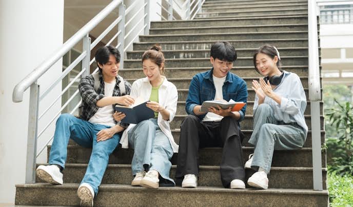 ぼっちな大学生活を脱却する方法|友達を増やすコツとは?