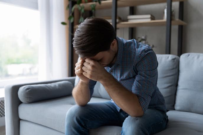 好きな人に素直になれない男性の特徴|主な共通点を徹底ガイド