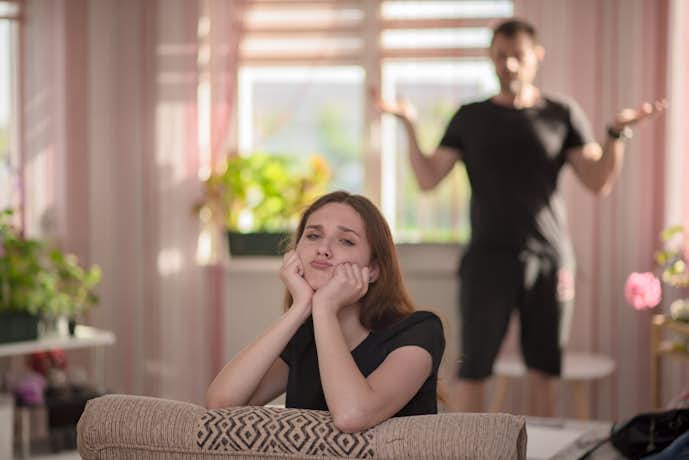 彼女が不機嫌な時にやってはいけないNG行動とは?