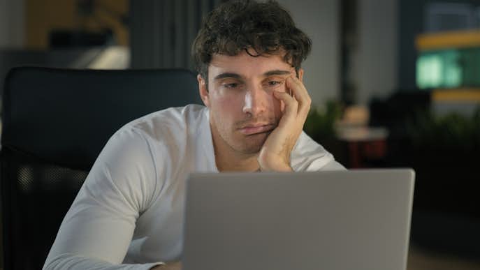 喧嘩別れした後に音信不通になる男性の心理とは?