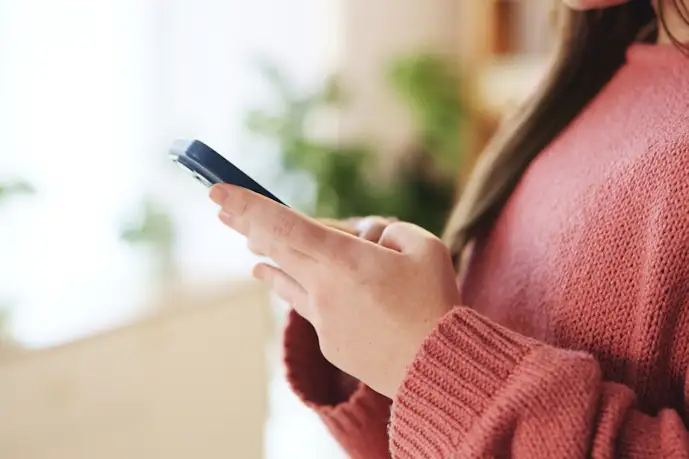 LINEで絵文字を使う男性心理5選。好きな女性に送る脈ありLINEの見分け方も解説