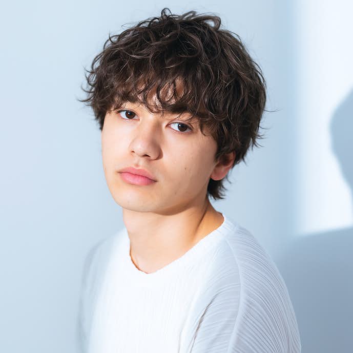 2._マッシュウルフ_くせ毛風パーマ_ナチュラルブラウン_メンズ.png