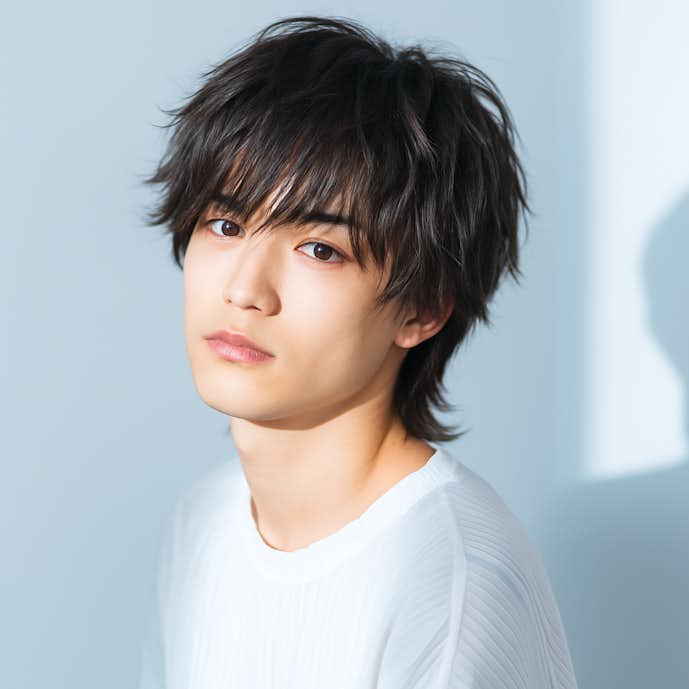 4._マッシュウルフ_無造作_ミディアムショート_メンズ.png