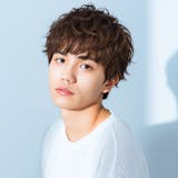 くせ毛　髪型