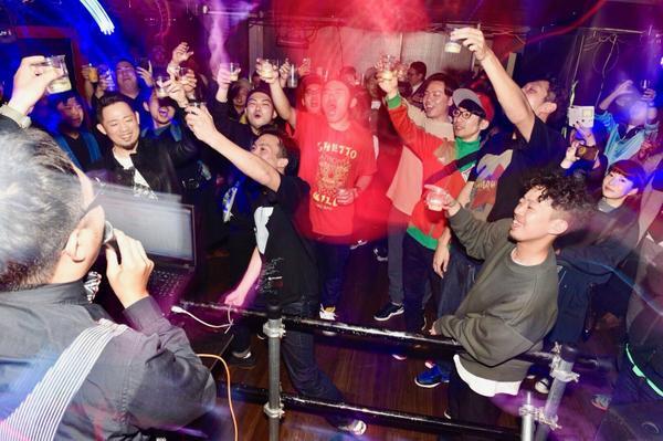 DEF（デフ）の内観