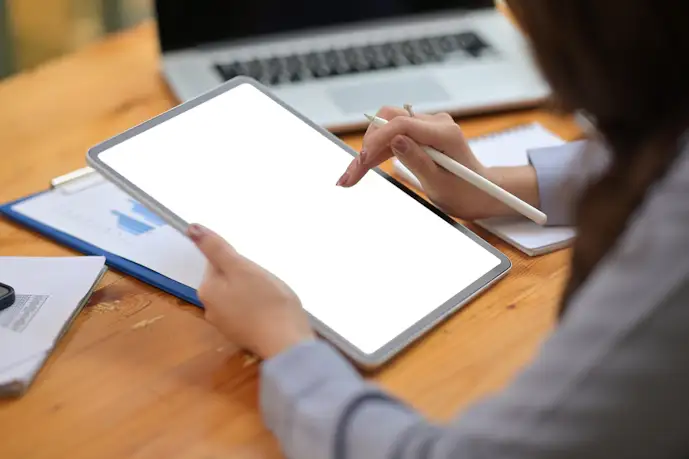【2025】大型タブレットおすすめ9選。15・20インチの大画面モデルも紹介