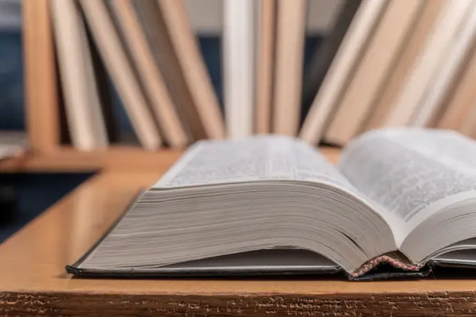 新書のおすすめランキング25選。中学生から社会人まで読みやすい人気の1冊を大公開