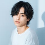 ブルーブラックのメンズ髪色33選。明るめ暗...