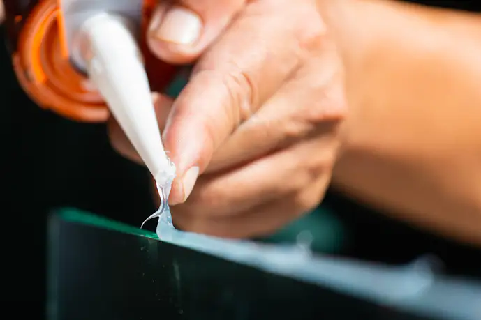 プラスチック接着剤のおすすめ13選。強力でしっかりくっつく高評価の商品を紹介!