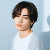 ダークブラウンのメンズ髪色39選。明るめ・...