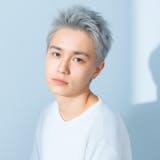 シルバーアッシュのメンズ髪色25選。明るめ...