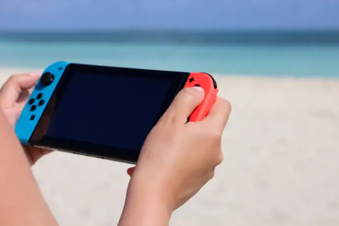 ニンテンドースイッチ用保護フィルムのおすすめ7選。綺麗に貼れる人気アイテムとは?