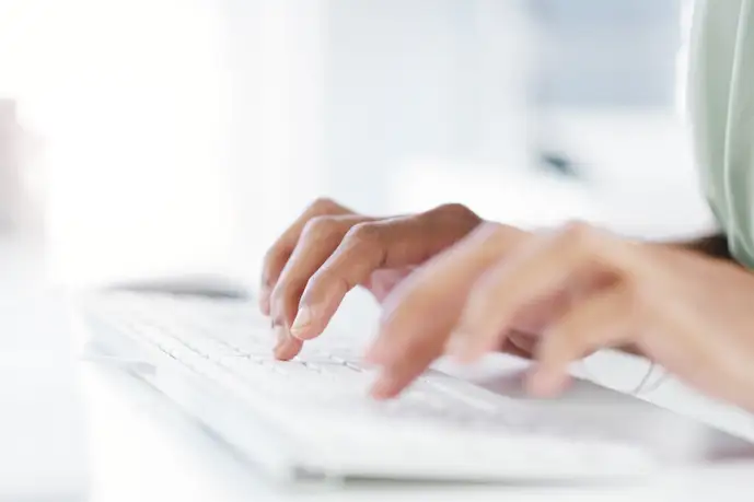 キーボードトレイの人気おすすめ12選。PC周りをコンパクトに収納できる商品とは?