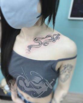 CuDmx7yPjaA