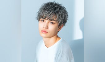 アッシュカラーのメンズ髪色22選。...