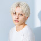 ホワイトカラーのメンズ髪色17選。明るめ暗...