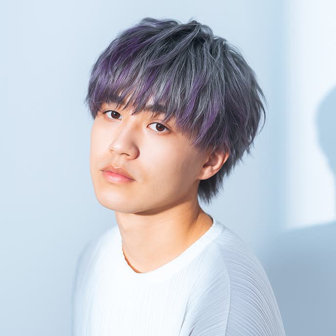 紫メッシュのメンズ髪色3選。明るめ暗めのヘアカラー色見本を大公開!