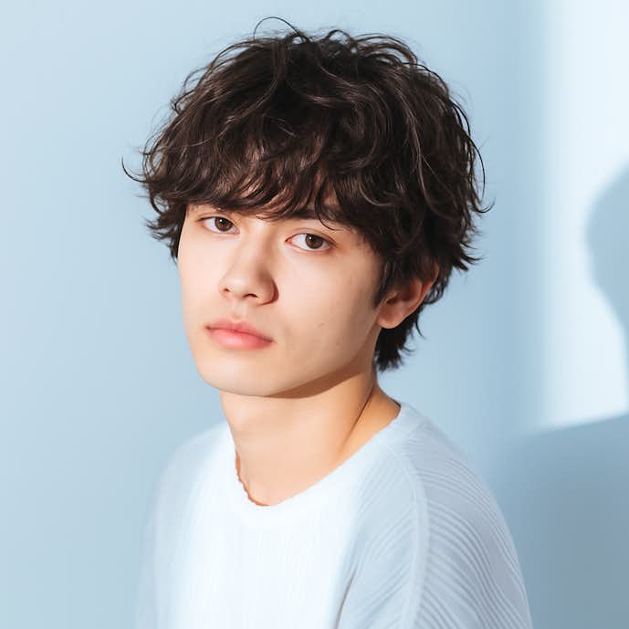 106._マッシュ_パーマ_茶髪_メンズ.png