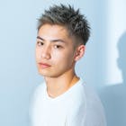 50代に似合うアッシュグレーのメンズ髪色9...