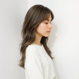 グレージュの髪色18選。明るめ暗めのヘアカ...