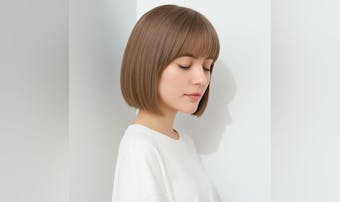 ミルクティーベージュのボブスタイル...