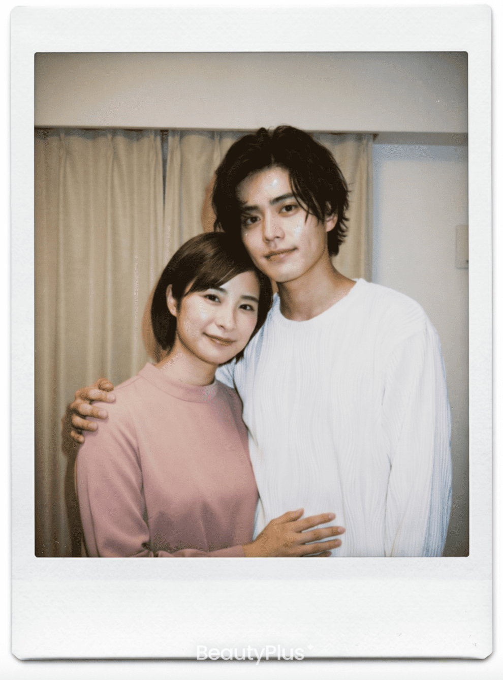 BeautyPlusのAIで推しとハグ画像を作ったもの