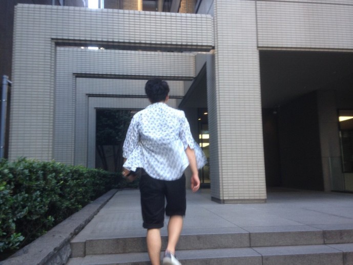 かっこいい男の背中