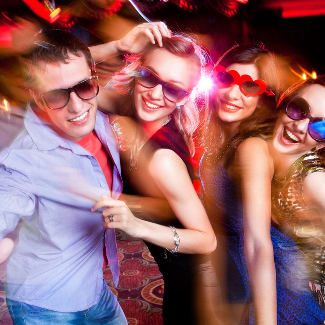 王様ゲームはもう古い！合コンで盛り...