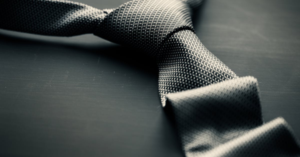 至高のネクタイおすすめブランド26傑 気品あふれるスーツ姿に Smartlog 至高のネクタイおすすめブランド26傑 気品あふれるスーツ姿に Smartlog