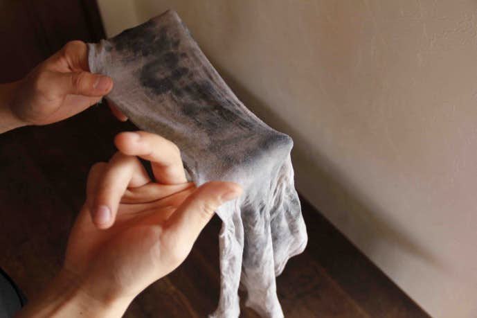 靴を磨く時の布の巻き方