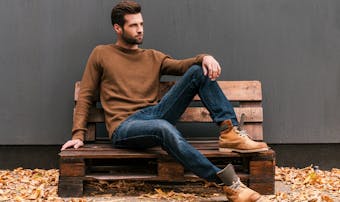 白タートルネックのメンズ着こなし術 秋冬におすすめの重ね着コーデとは Smartlog 白タートルネックのメンズ着こなし術 秋冬におすすめの重ね着コーデとは Smartlog