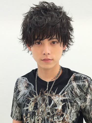 黒髪 メンズ 髪型