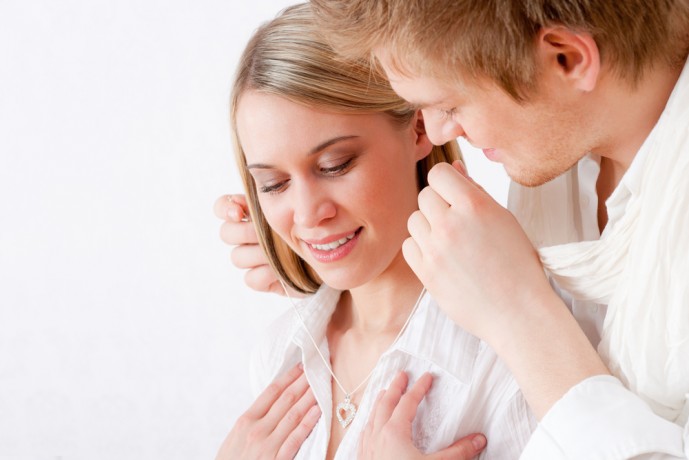 逆チョコ以外にもプレゼントしたいアクセサリー