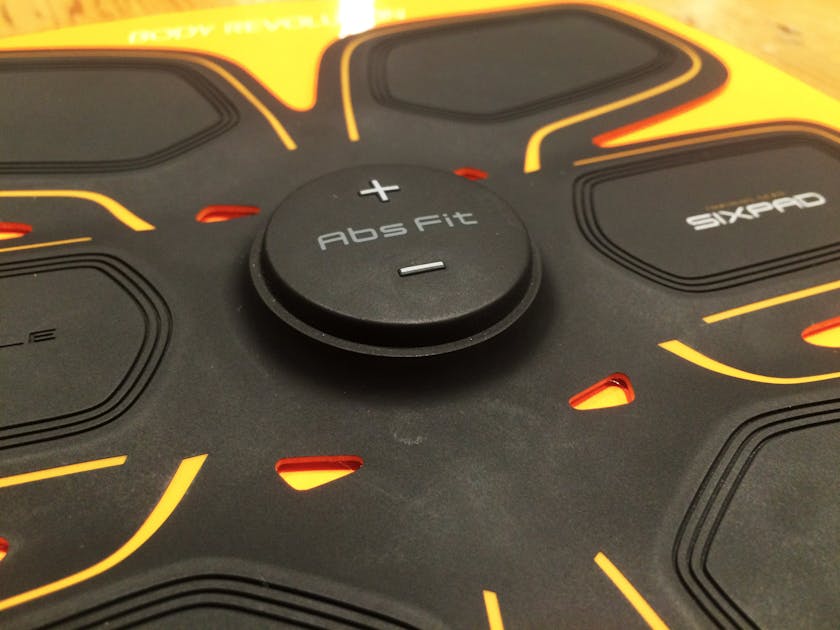 本当に腹筋は割れるのか クリロナで有名な シックスパッド を90日間つけ続けてみた Smartlog