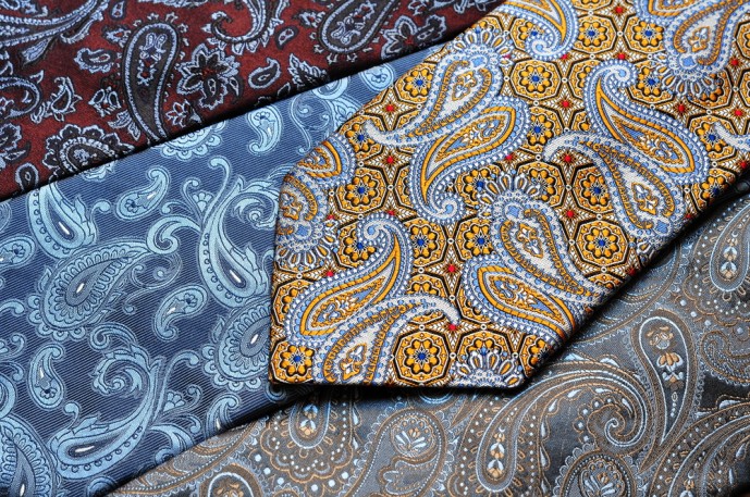 ブルースーツ　ネクタイ