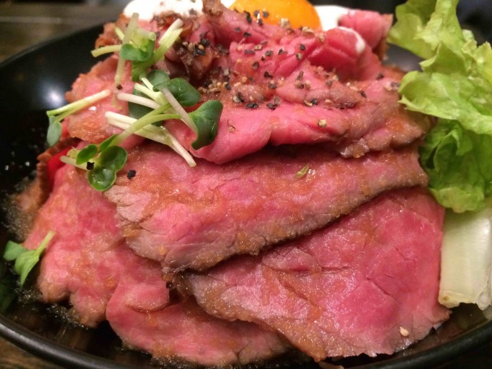 東京　ローストビーフ丼