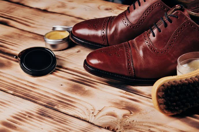 ビジネスマン　靴を磨くべき理由