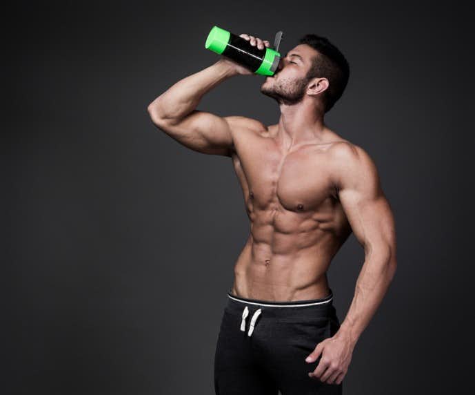 筋トレにプロテインは欠かせない 筋肉に効果的な種類別の飲み方 Smartlog