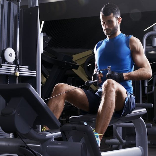 シーテッドローイングの効果的なやり方 マシンで背筋を鍛えるコツとは Smartlogボディメイク By Smartlog