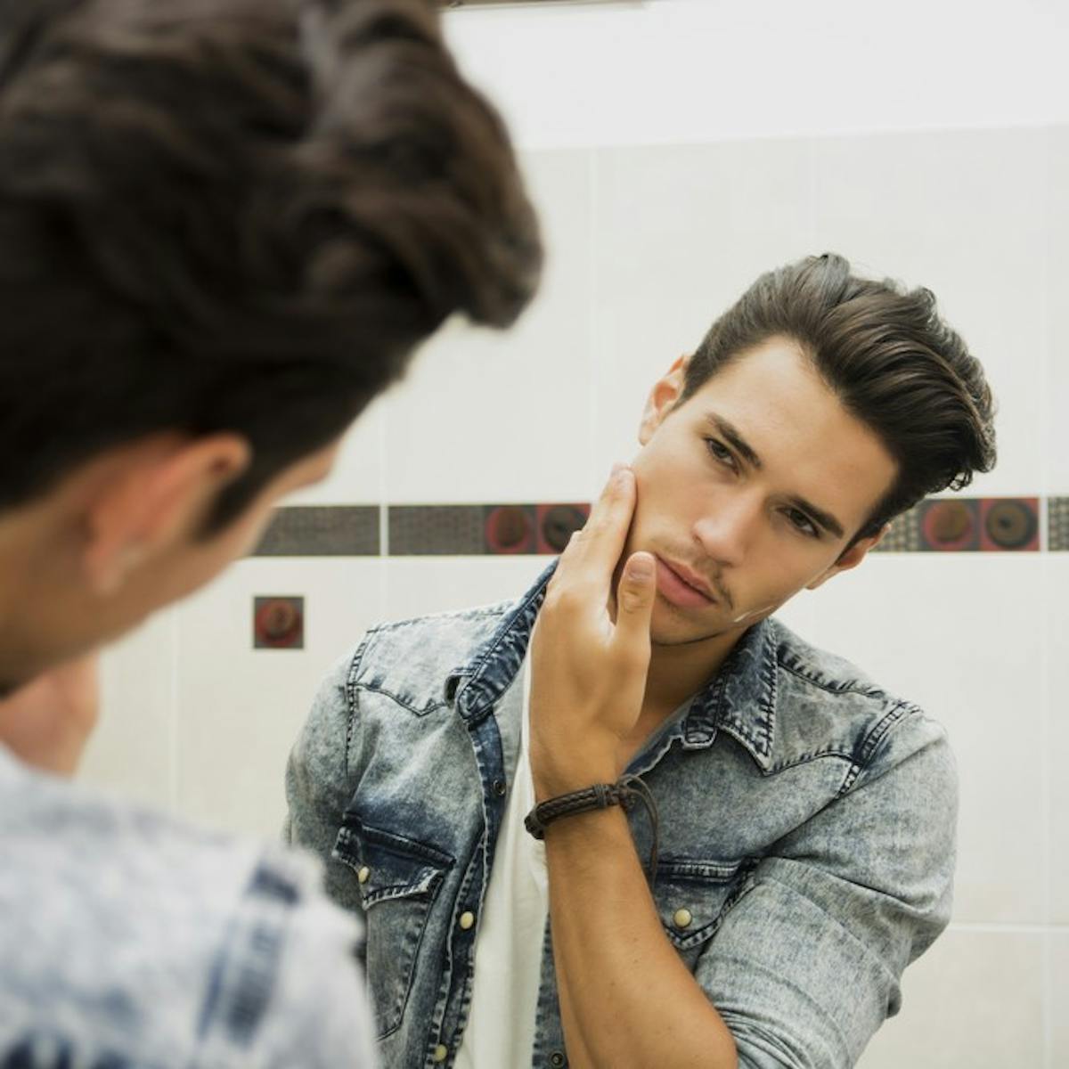 面長の顔に似合う髪型19選 前髪セットでメンズの悩みは解消できる Smartlog 面長の顔に似合う髪型19選 前髪セットでメンズの悩みは解消できる Smartlog