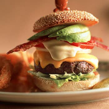 人気急上昇中 高級ホテルの絶対食べたいグルメハンバーガー5選 Smartlog 人気急上昇中 高級ホテルの絶対食べたいグルメハンバーガー5選 Smartlog