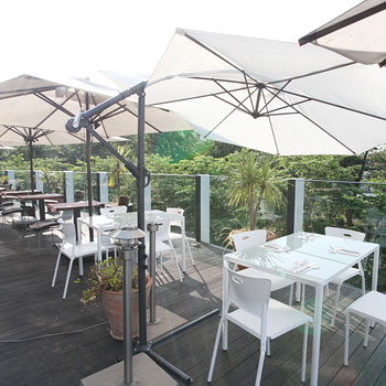 ラコリナのテラス席